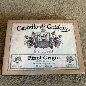 Pinot Grigio Decorative Wine Label Wall Art - Cream